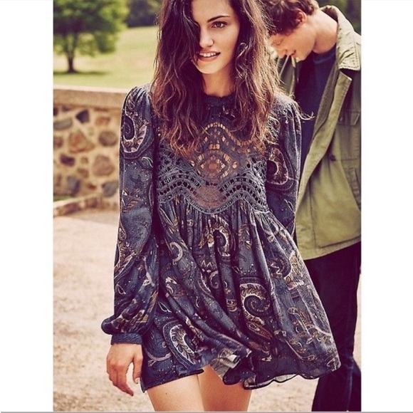 Free People Sweet Things Tunic Dress Blue Paisley Boho Lace Size M - Picture 10 of 10